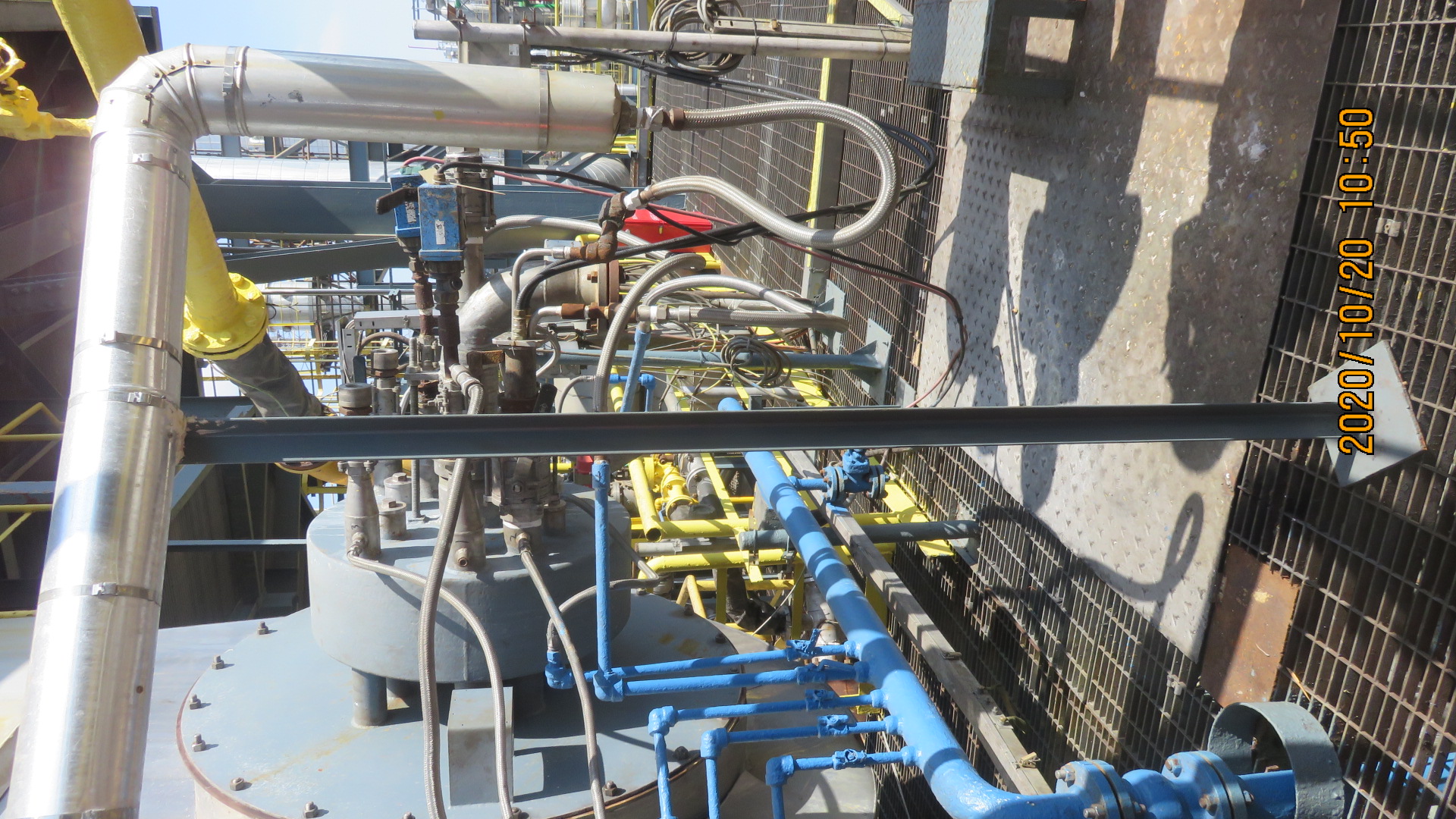 1626317289520.jpg 100單元天然氣點火管線支撐架未固定.jpg